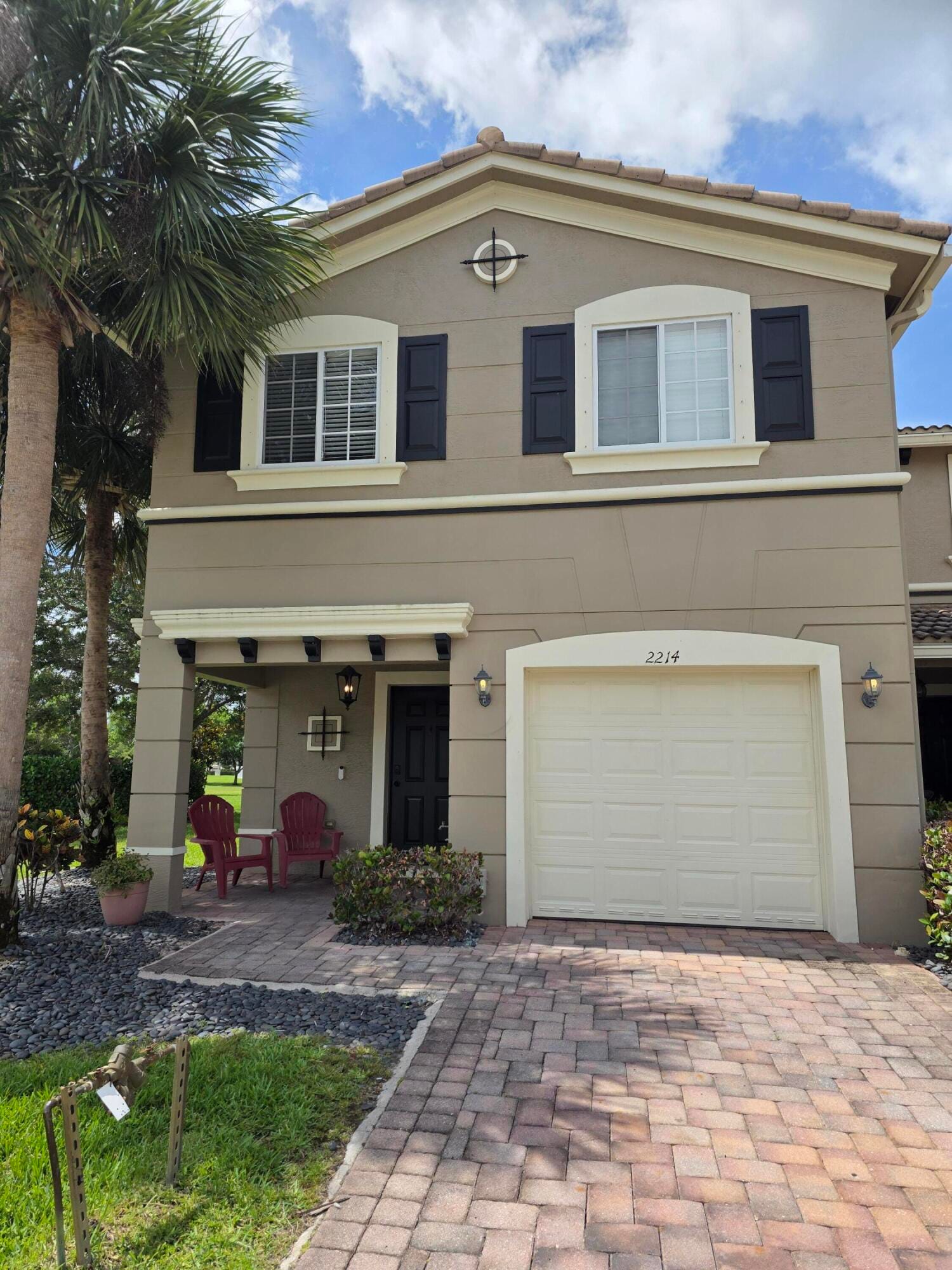 2214 SW Marshfield Court — photo 1