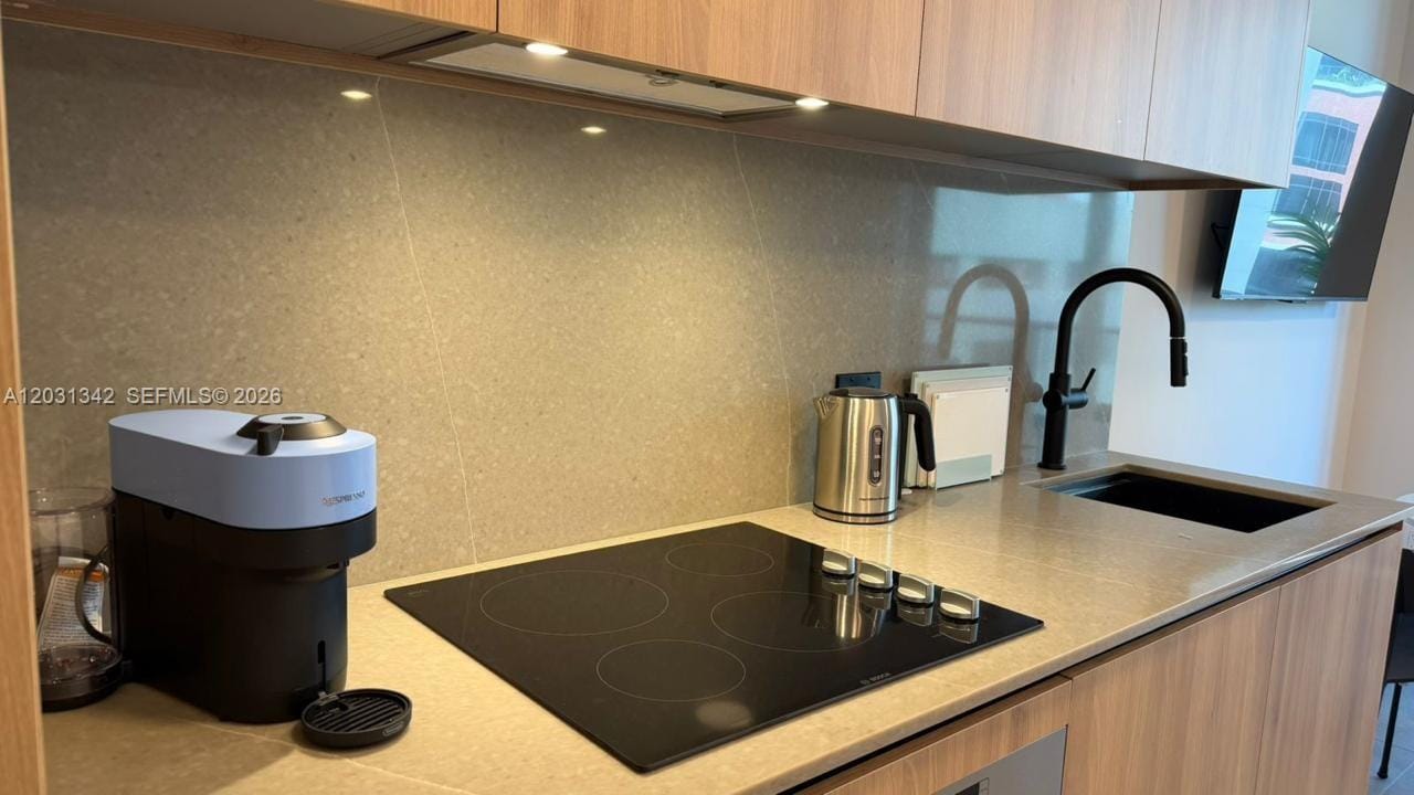 121 NE 5th Street 1012A, Miami, FL 33132 photo 7