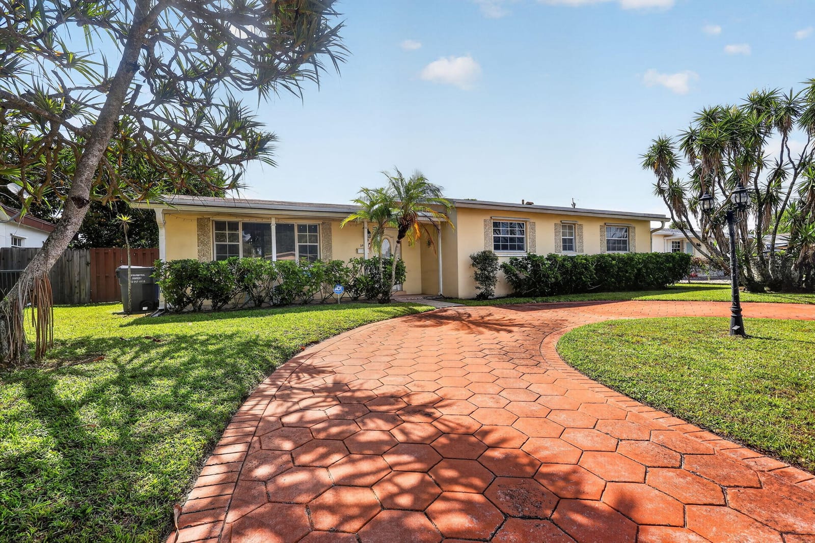 241 N 68th Terrace, Hollywood, FL 33024 photo 2
