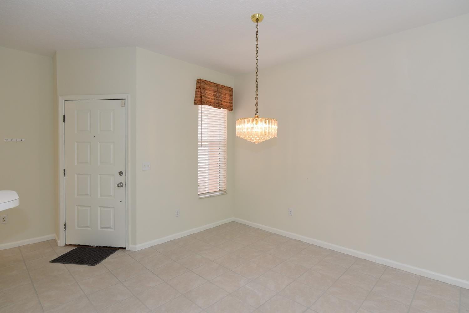 201 Muirfield Court 201e — photo 4