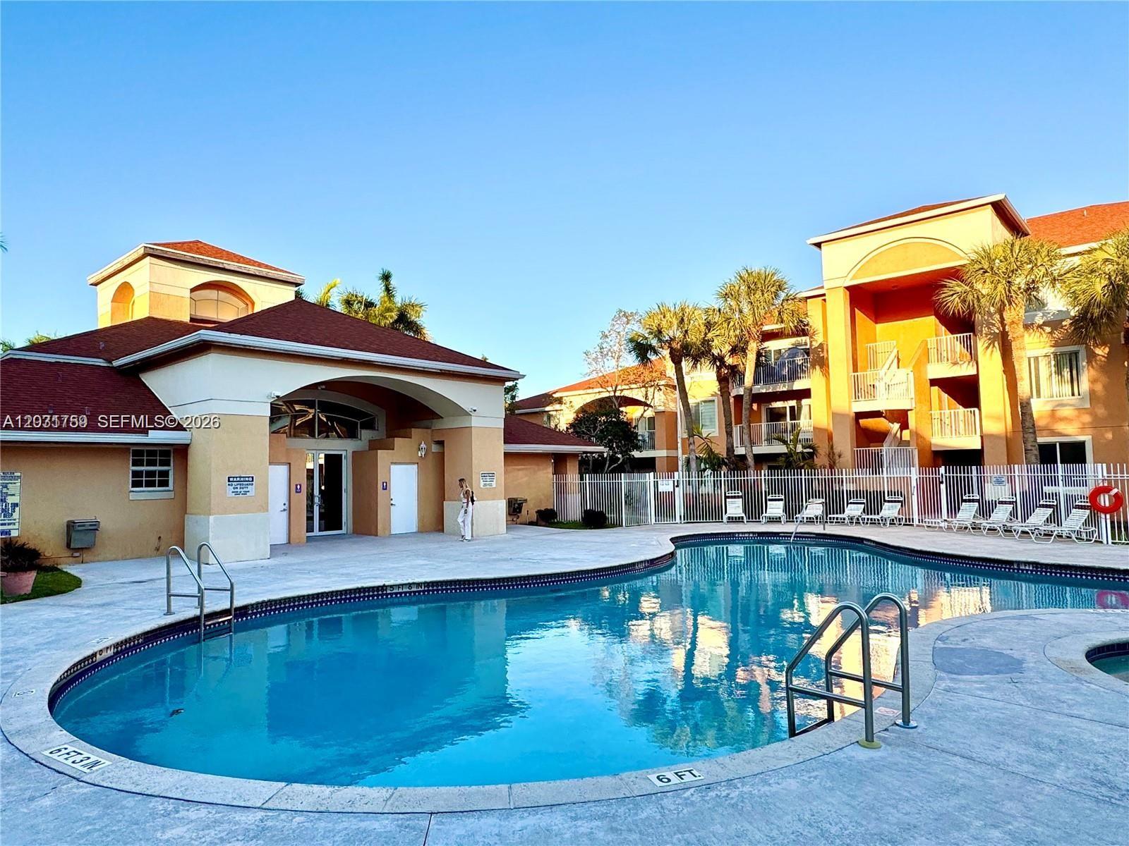 6900 SW 39th Street 206J, Davie, FL 33314, Davie