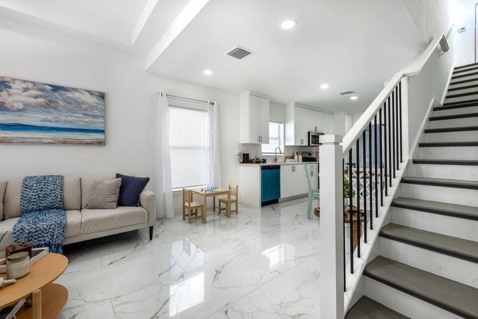 430 NW 13th Avenue — photo 2