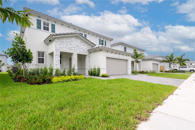 2636 SE 8th Court, Homestead, FL 33035