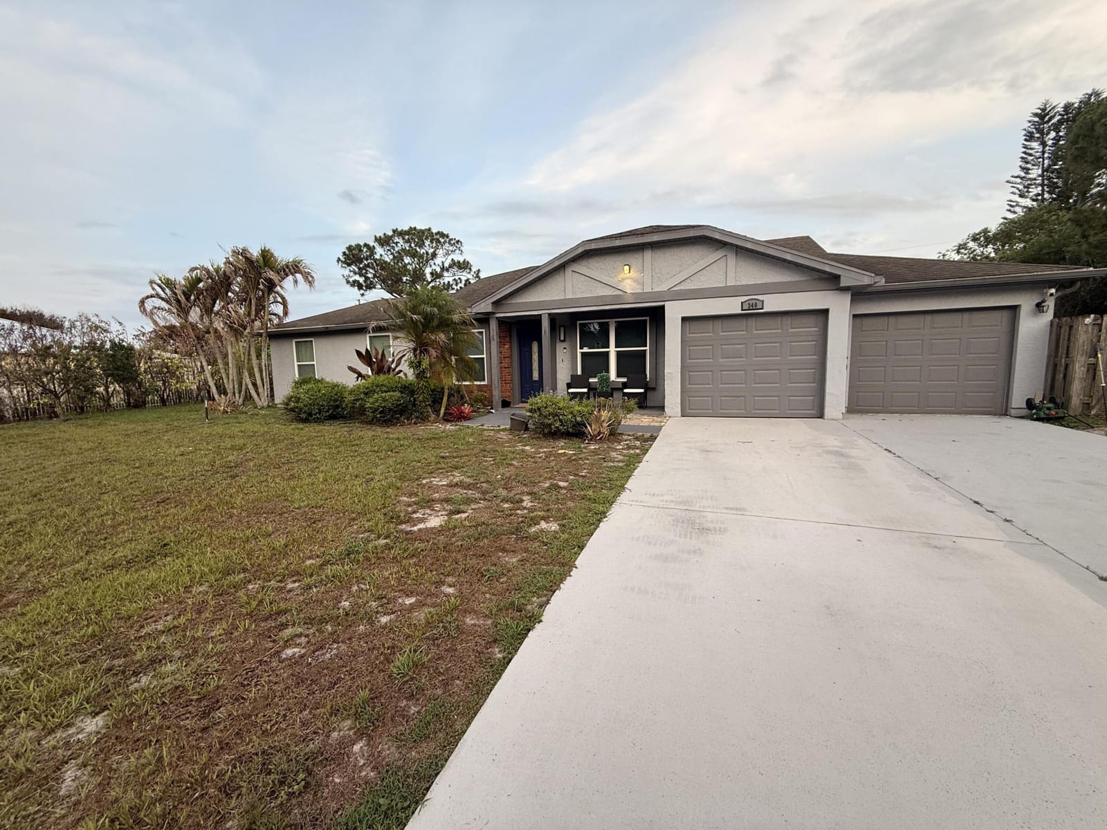 340 SW Paar Drive — photo 1