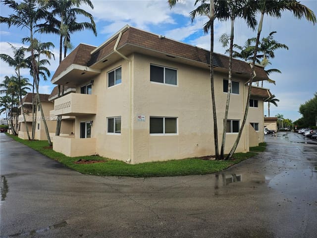 14500 SW 88th Avenue 163, Palmetto Bay, FL 33176