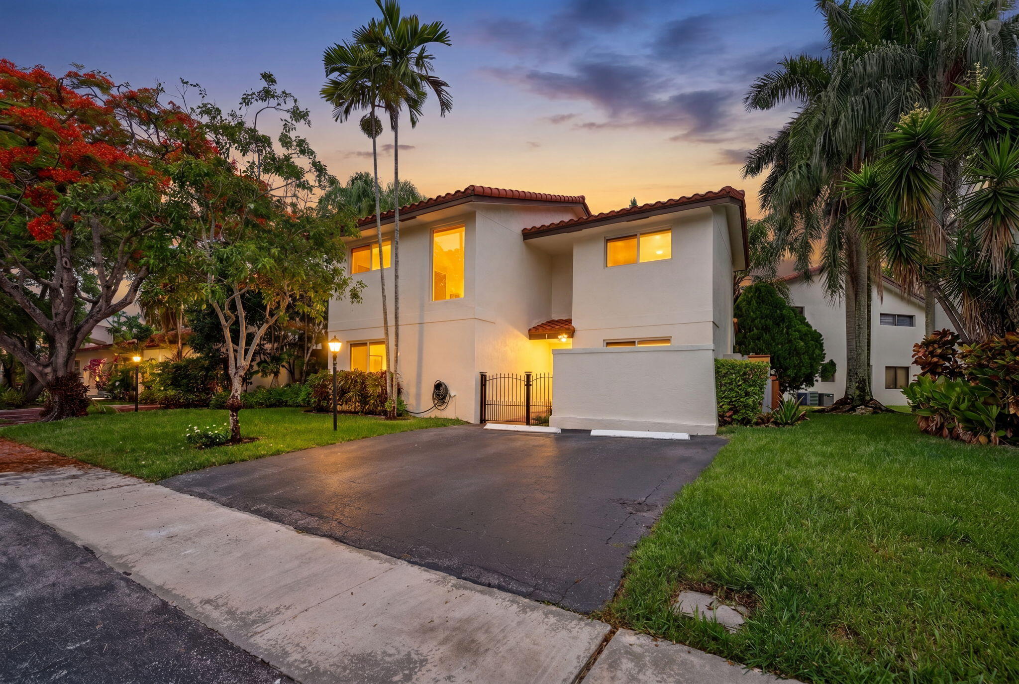704 SW 89th Avenue, Plantation, FL 33324, Plantation
