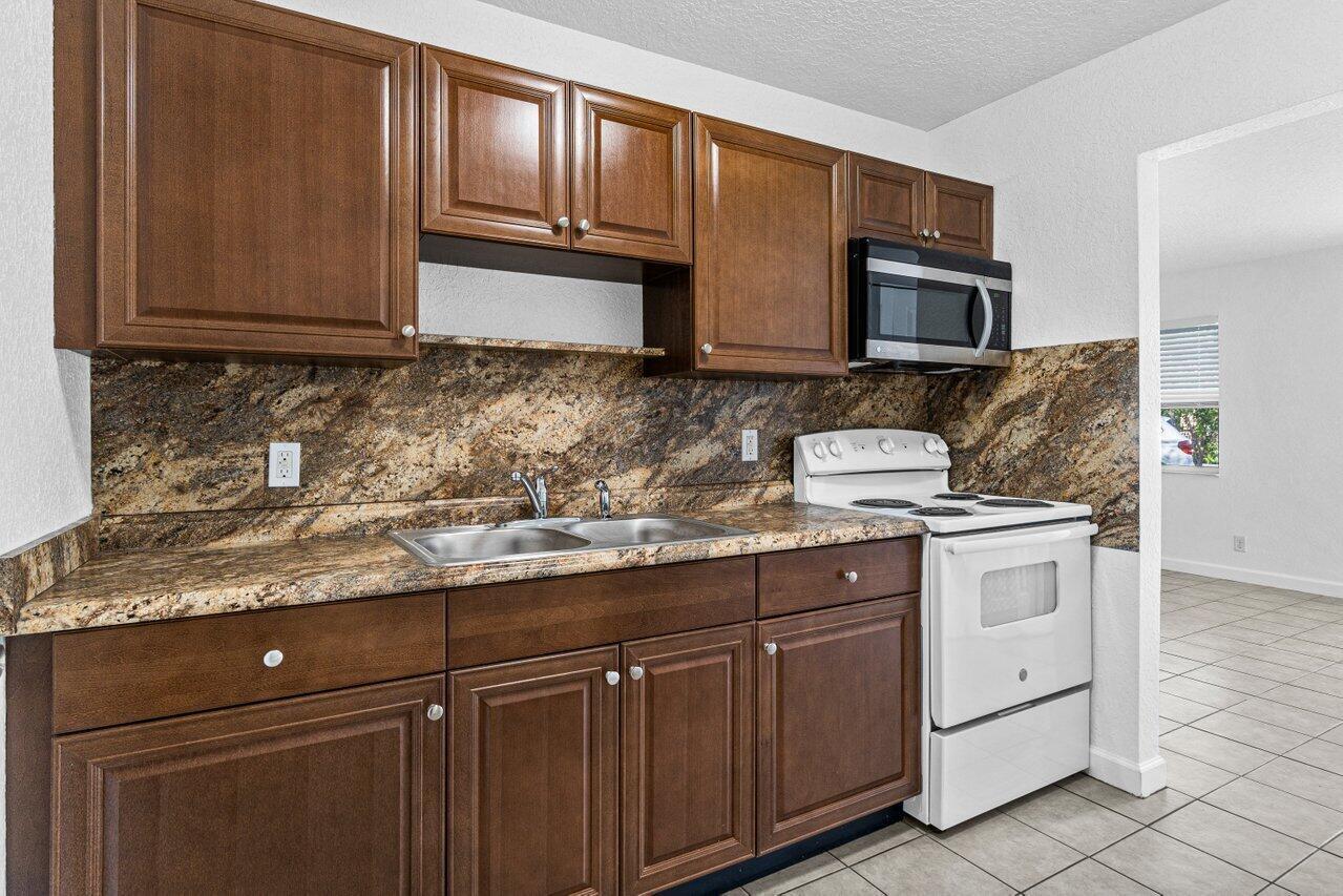 751 Hummingbird Way 1, North Palm Beach, FL 33408, North Palm Beach