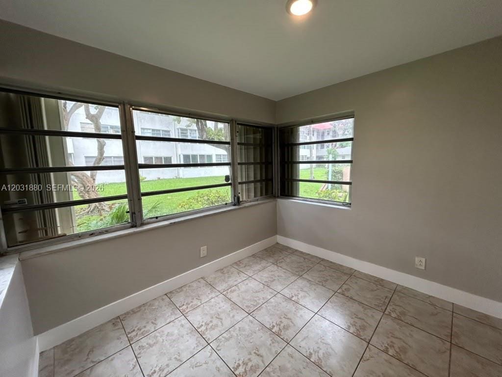1450 NE 191st Street 106 — photo 4