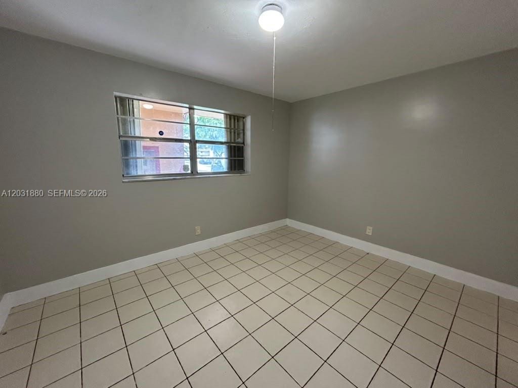 1450 NE 191st Street 106 — photo 8