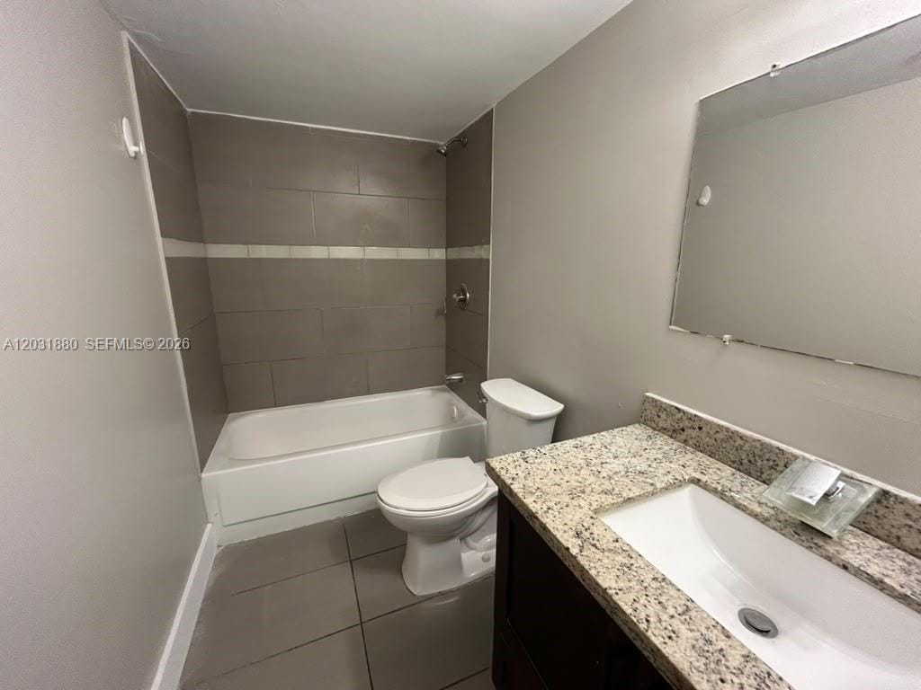 1450 NE 191st Street 106 — photo 9
