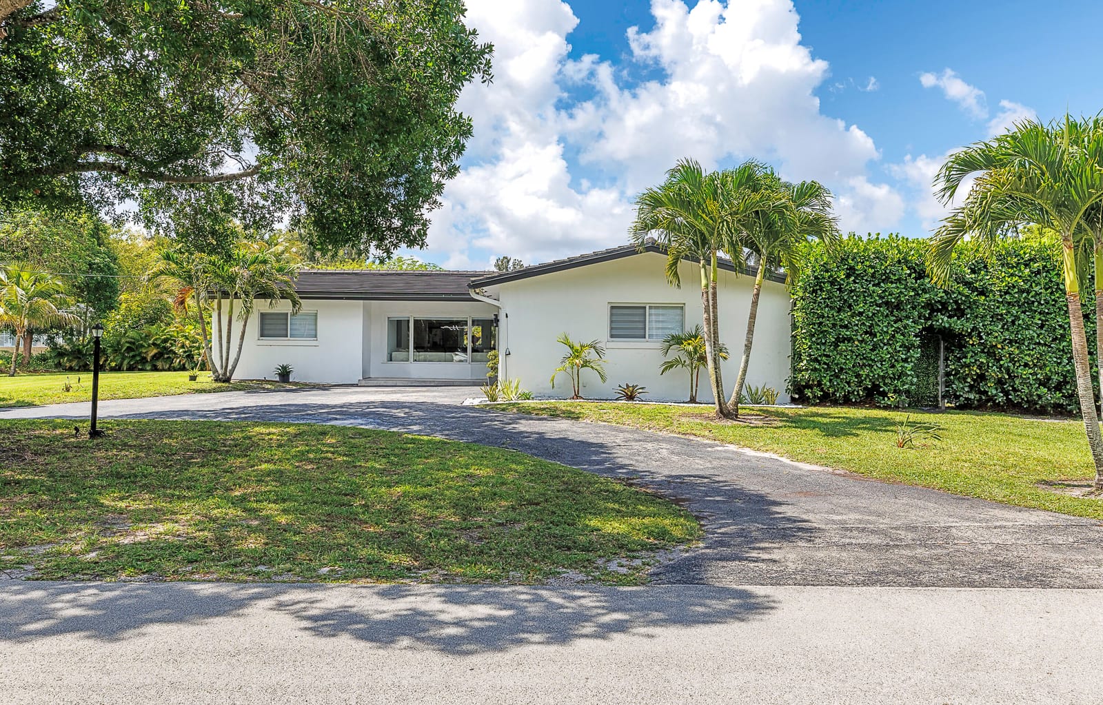11821 NW 6th Court — photo 3