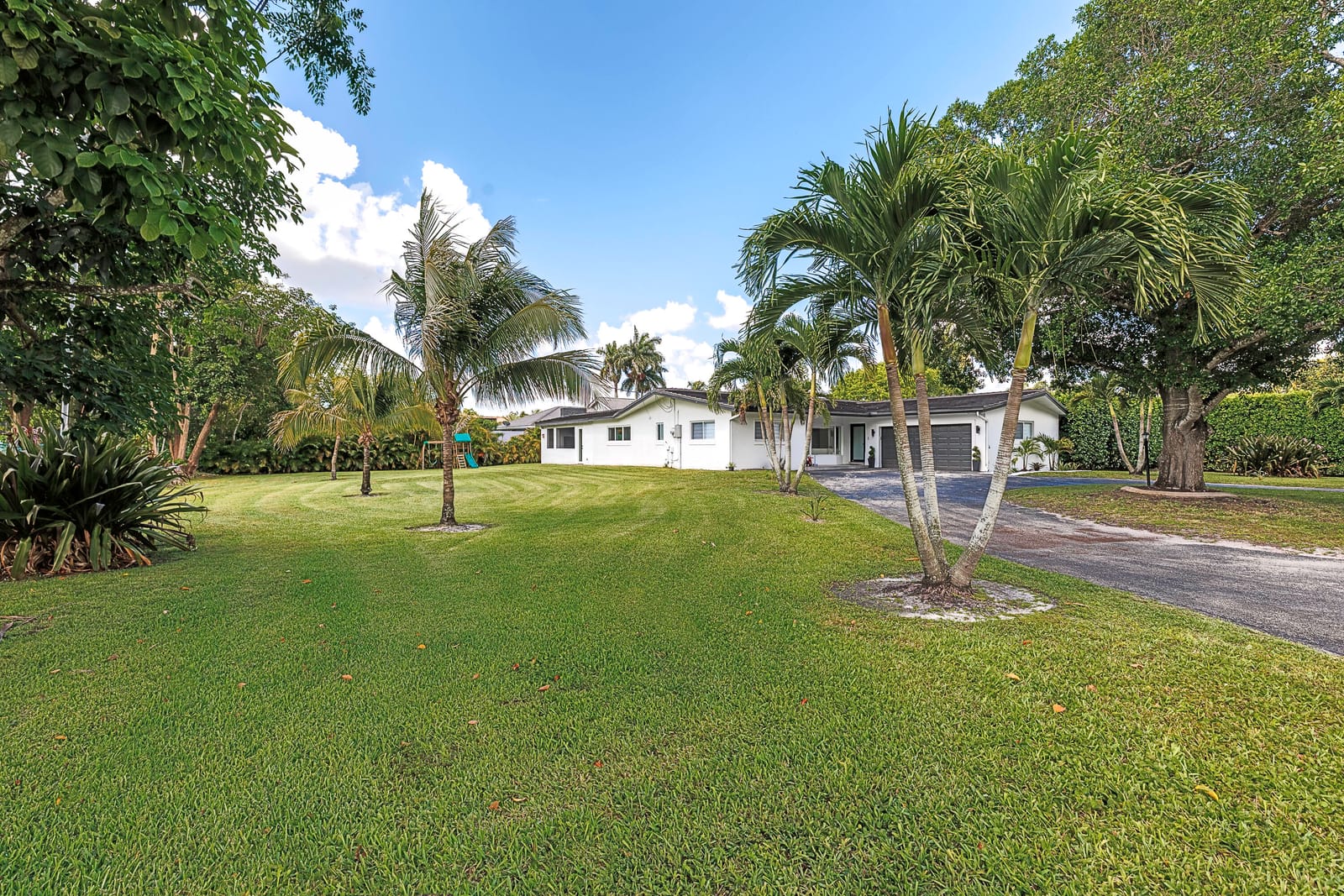 11821 NW 6th Court — photo 4