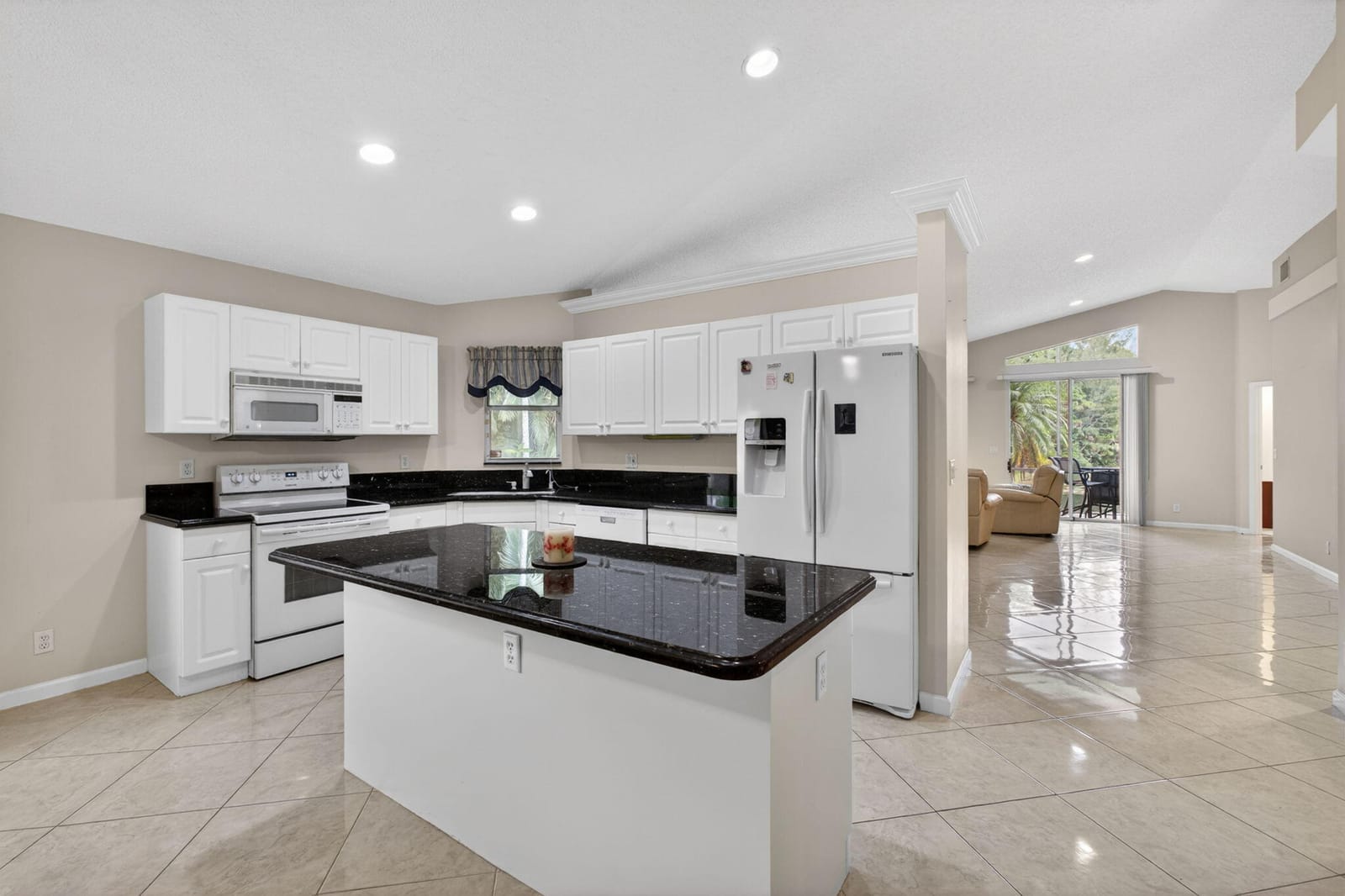 2860 Waters Edge Circle, Greenacres, FL 33413 photo 19