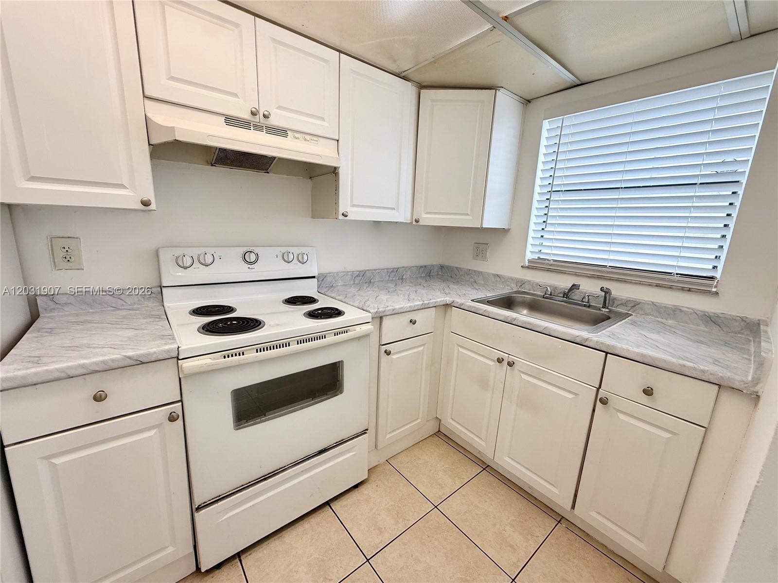 2410 NW 52nd Avenue 2410, Lauderhill, FL 33313