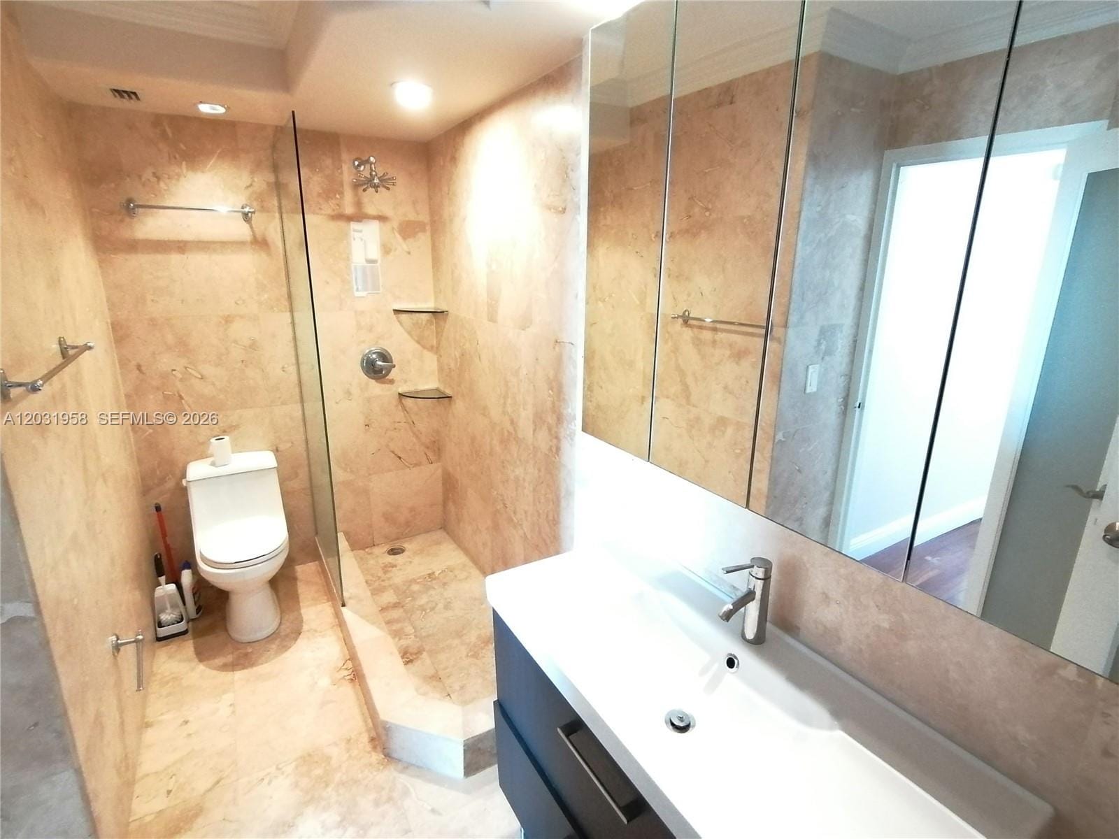 2020 NE 135th Street 506, North Miami, FL 33181 photo 9