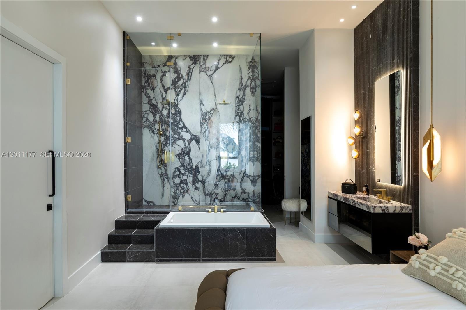 808 Brickell Key Drive 408, Miami, FL 33131 photo 23
