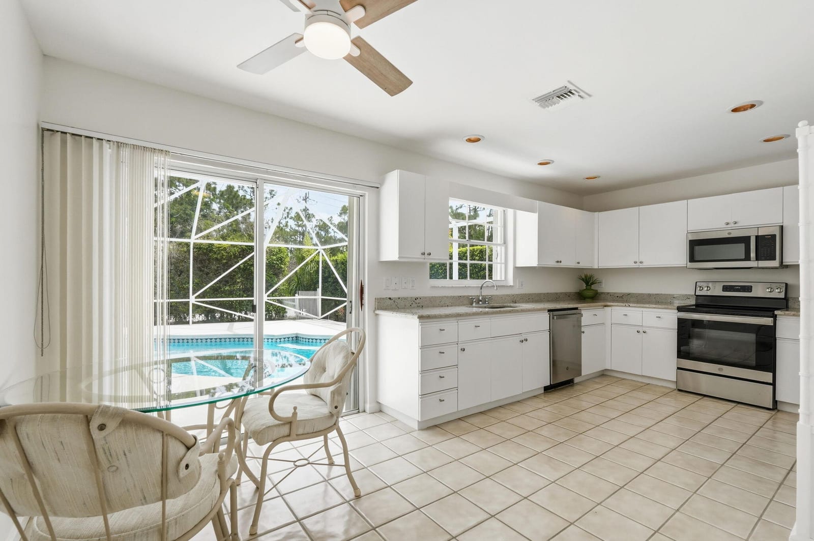 9205 SE Woods End Place — photo 11