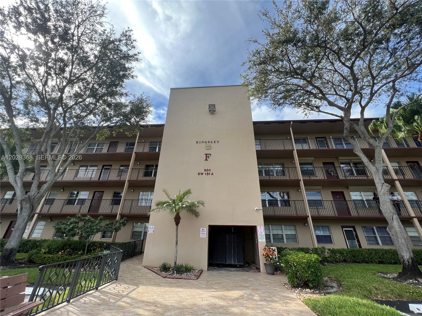 800 SW 131st Avenue 206F, Pembroke Pines, FL 33027, Pembroke Pines