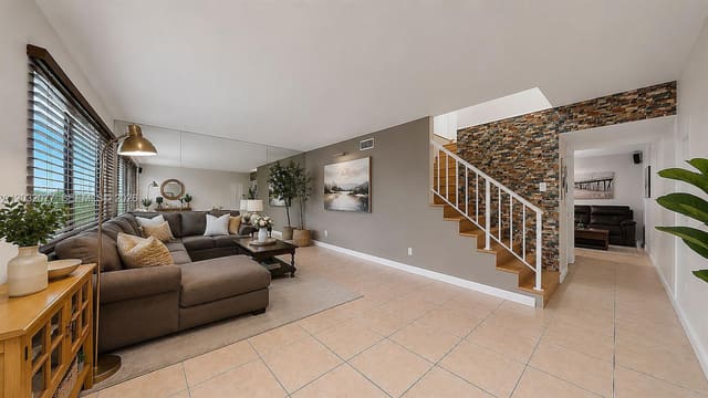 14 Matador Lane 3-27, Davie, FL 33324