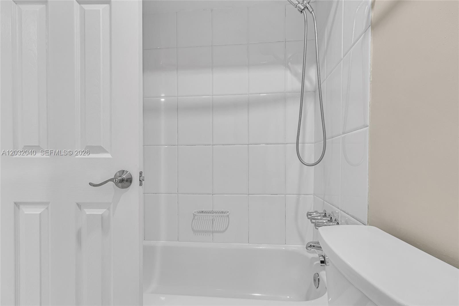 96 Wimbledon Lake Drive, Plantation, FL 33324 photo 16