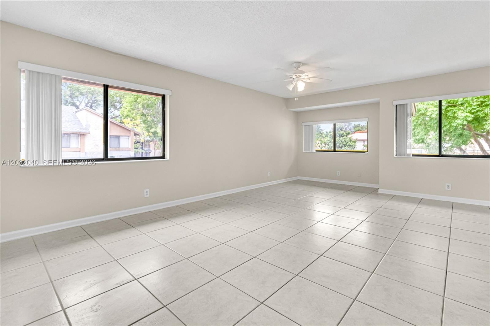 96 Wimbledon Lake Drive — photo 4