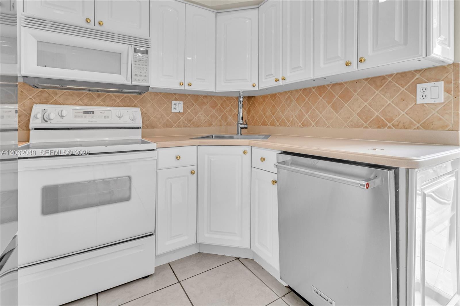 96 Wimbledon Lake Drive — photo 10
