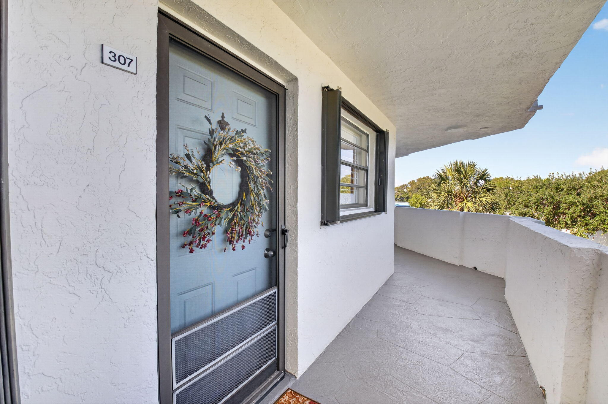 555 Banyan Tree Lane 307 — photo 2
