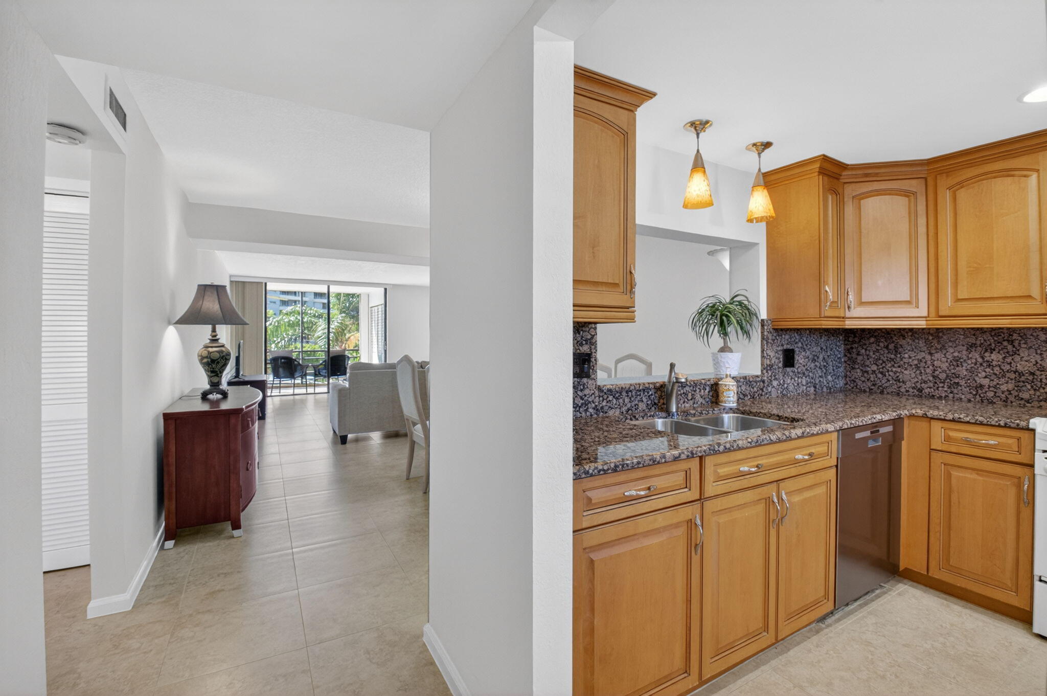 555 Banyan Tree Lane 307 — photo 4