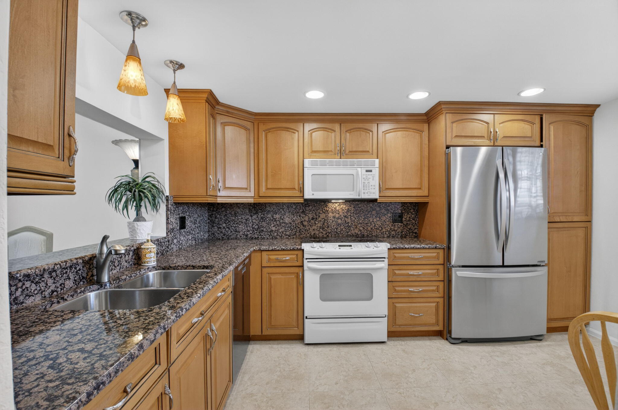 555 Banyan Tree Lane 307 — photo 8