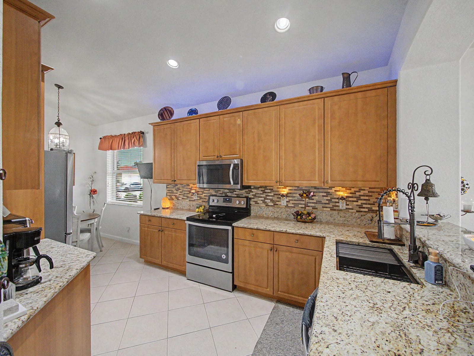 806 NW Rutherford Court — photo 4