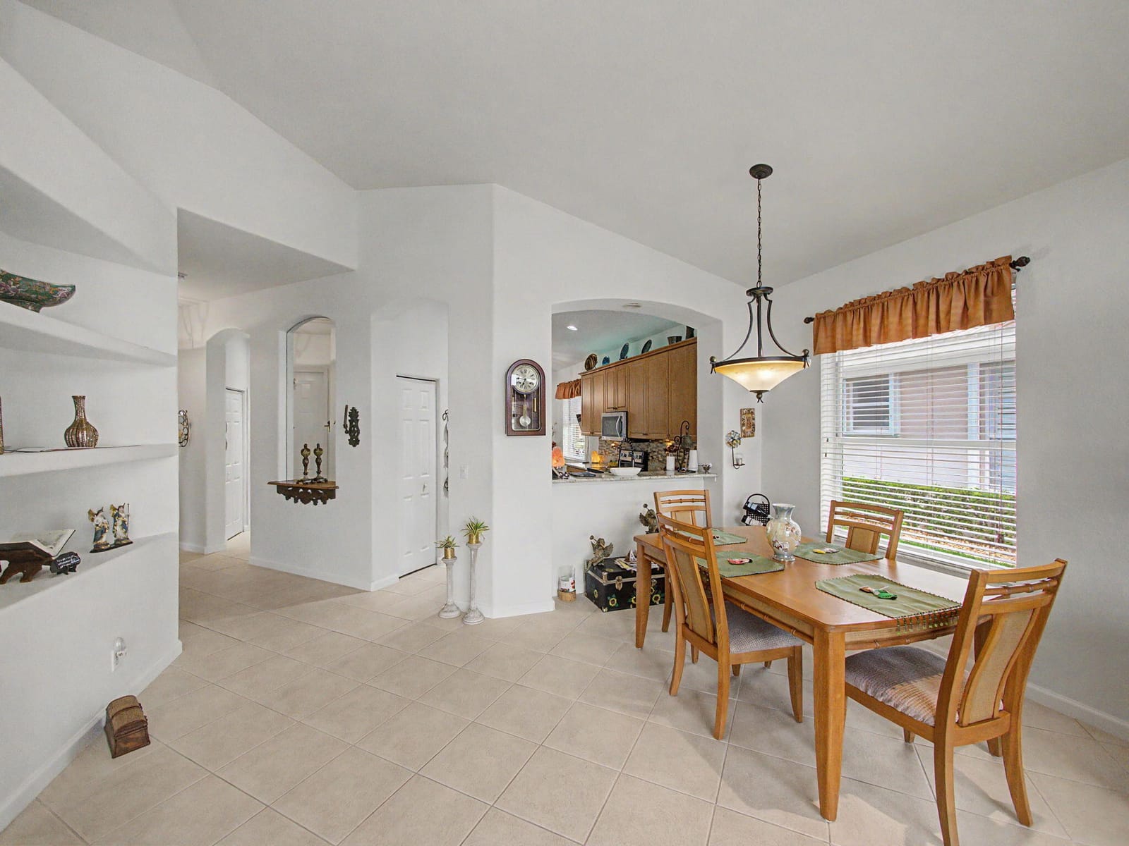 806 NW Rutherford Court — photo 9
