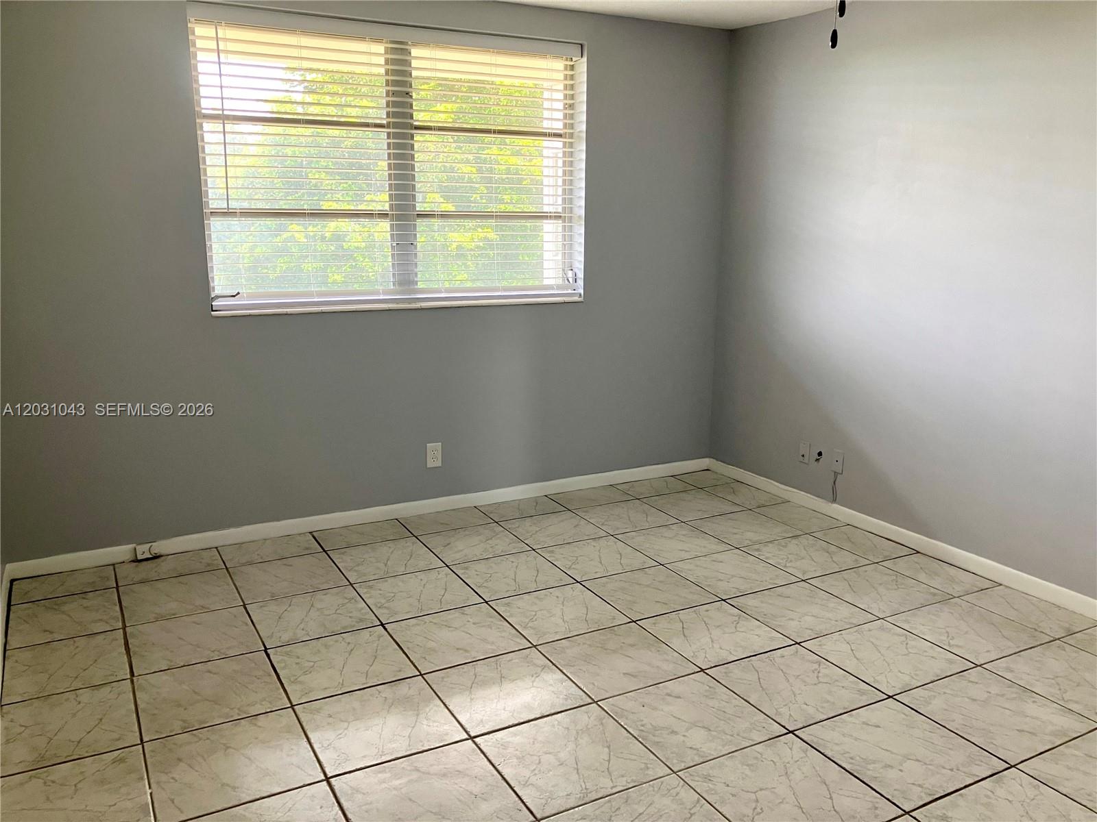 2801 NW 47th Terrace 403B — photo 12