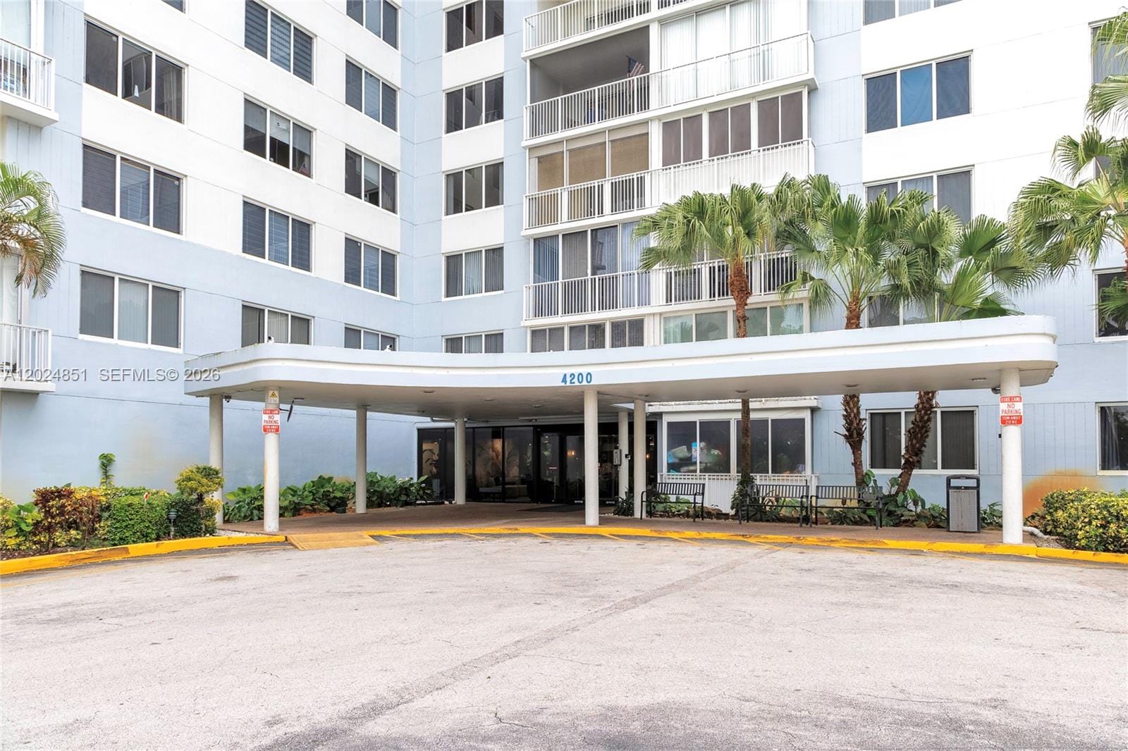 4200 Hillcrest Drive 504, Hollywood, FL 33021 photo 2