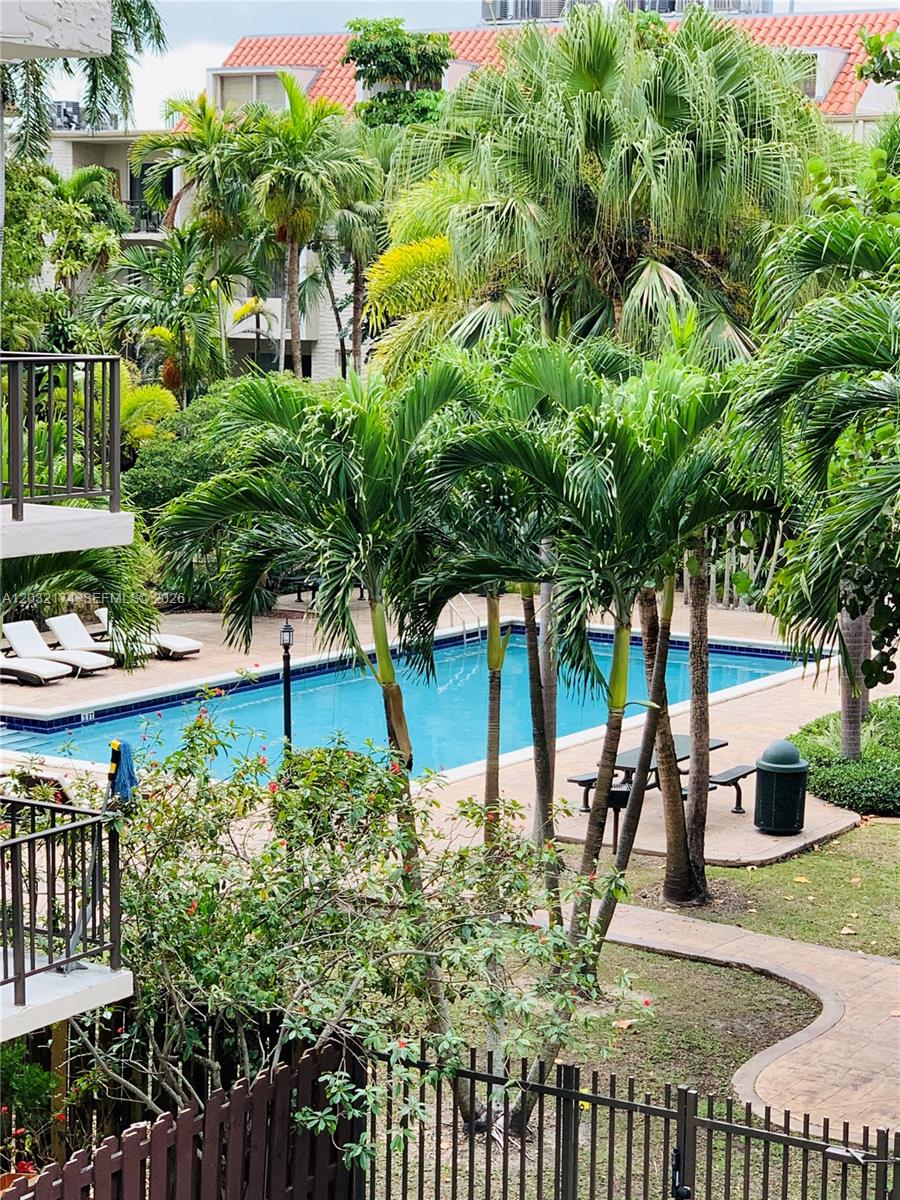 6900 N Kendall Drive A304, Pinecrest, FL 33156, Pinecrest