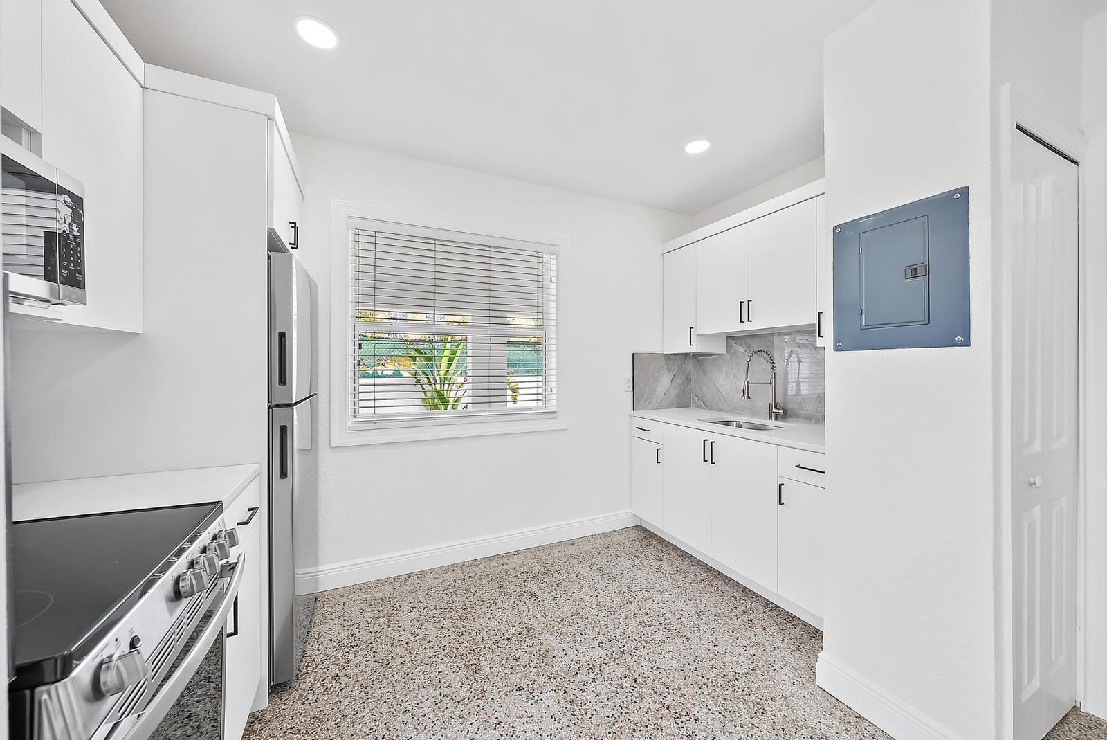 3808 Broadway 3, West Palm Beach, FL 33407 photo 6