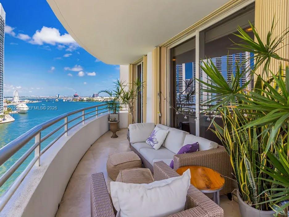 888 Brickell Key Drive 1004, Miami, FL 33131, Miami