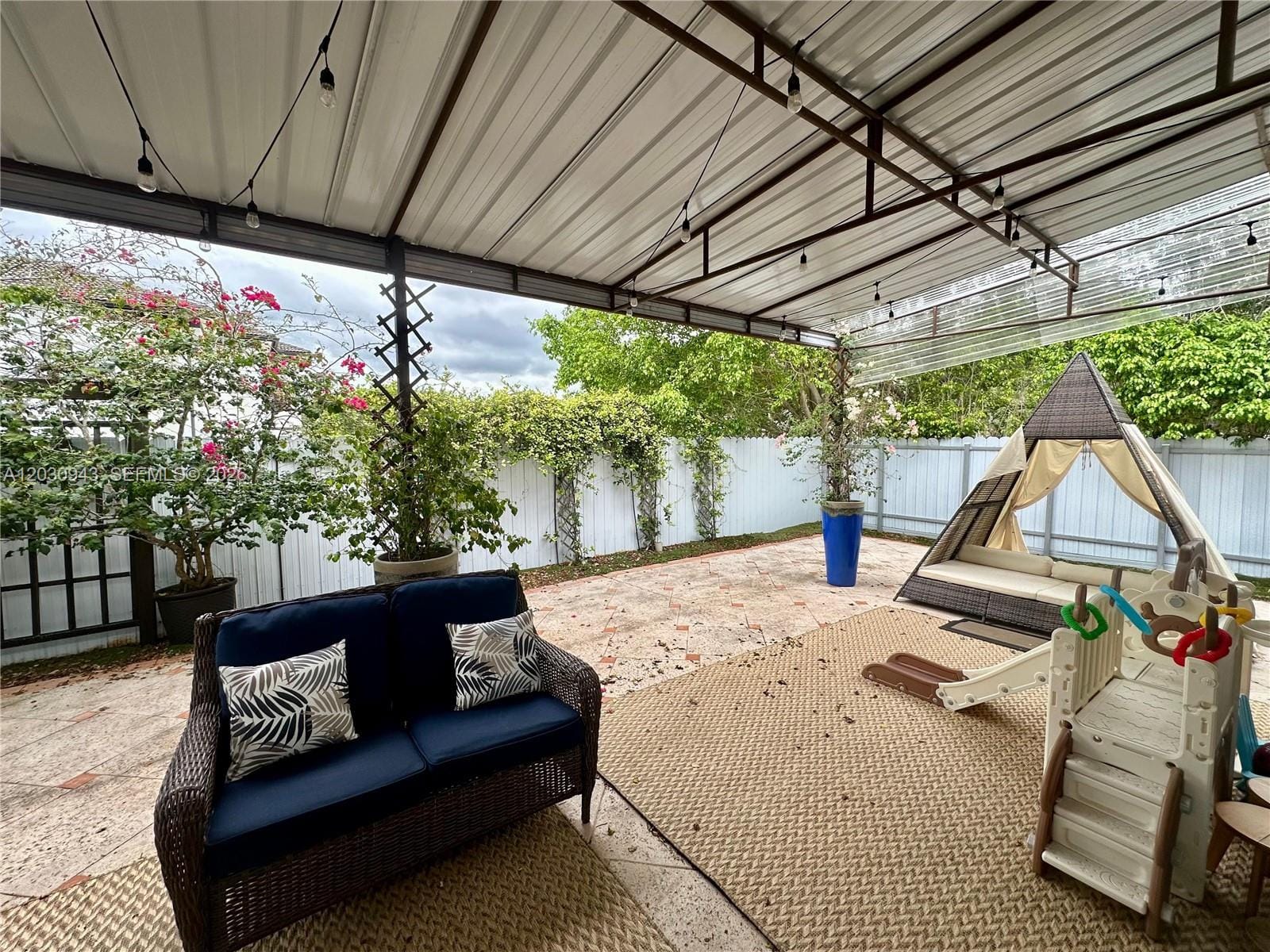 15490 SW 10th Street, Miami, FL 33194 photo 15