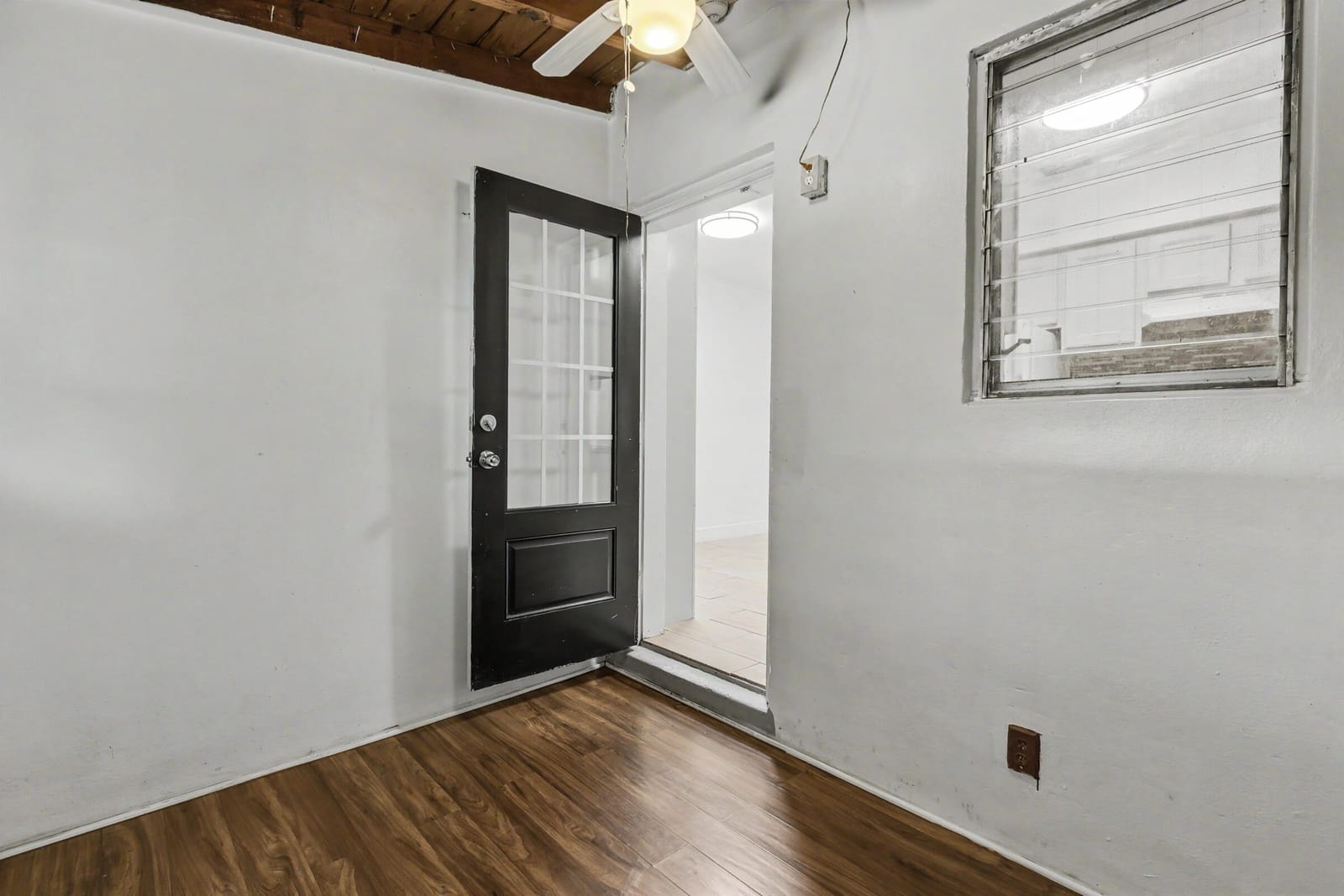 604 NE 14th Place — photo 11