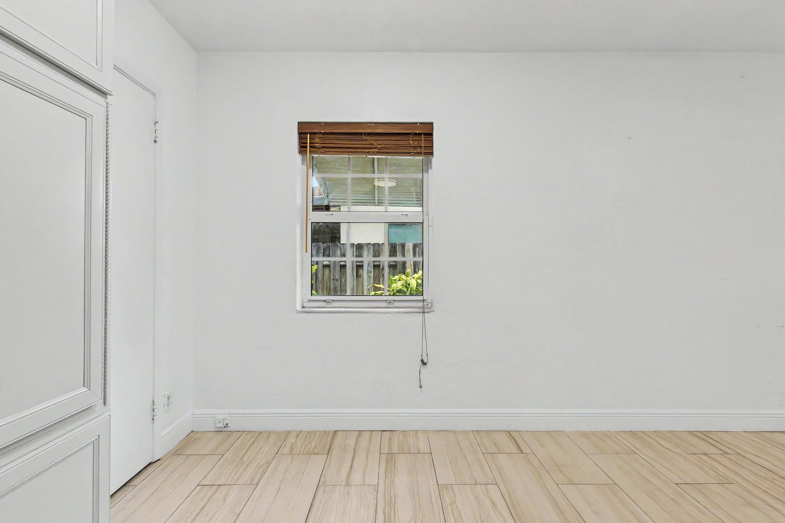 604 NE 14th Place — photo 12