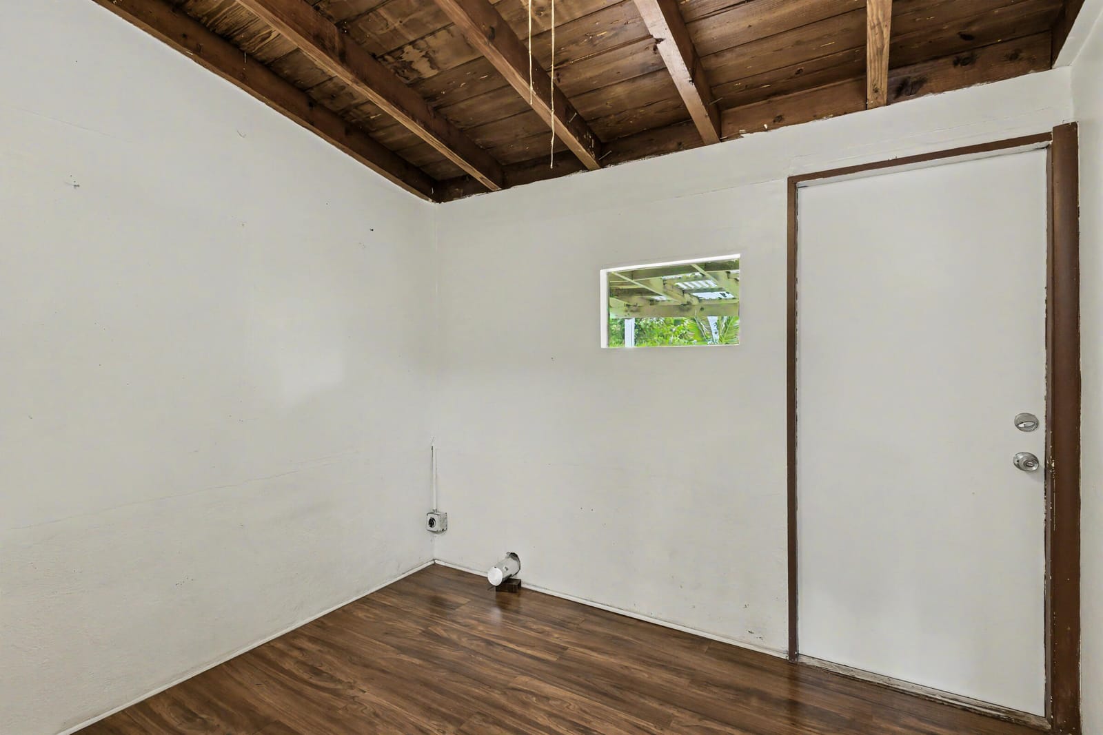 604 NE 14th Place — photo 10