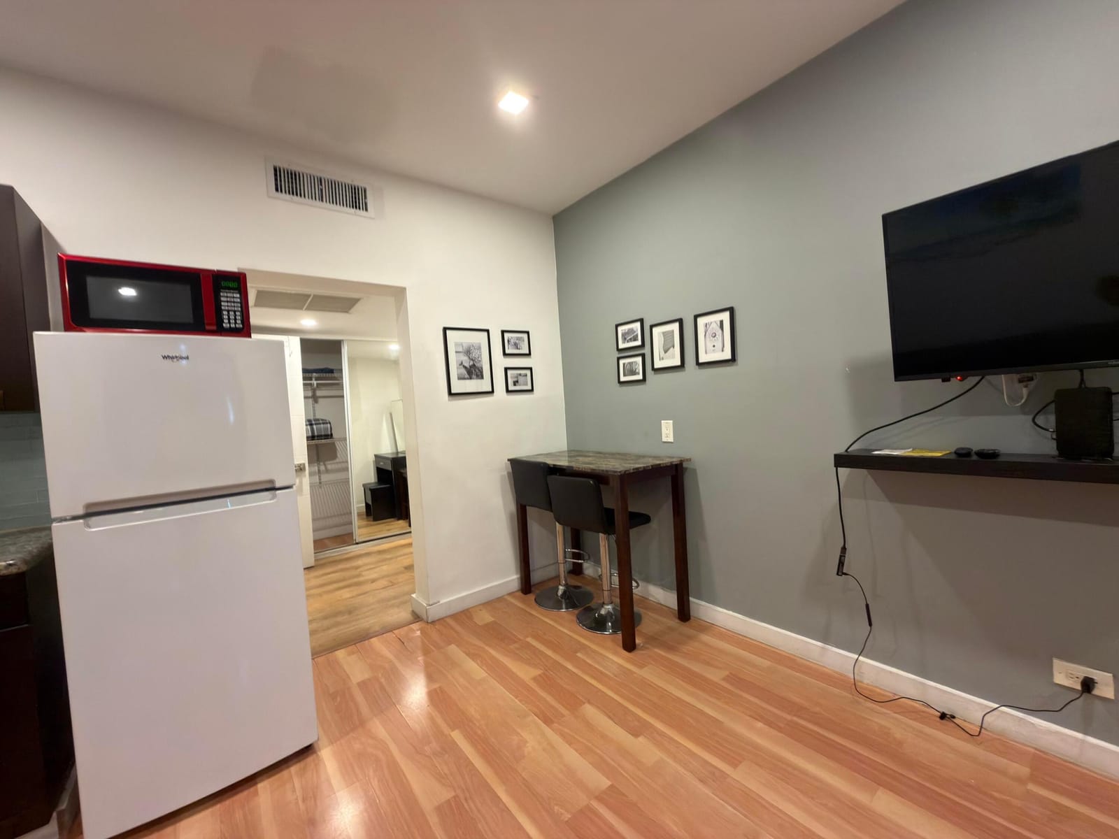 26 Diplomat Parkway 2223 — photo 4