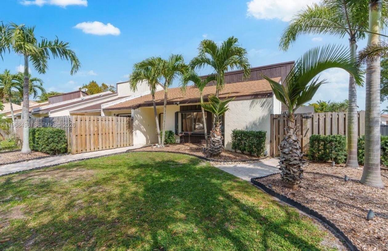 2900 NW 69th Court — photo 4