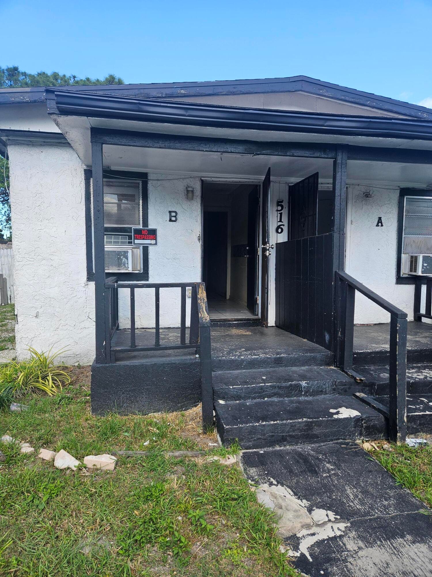 516 N 21st Street, Fort Pierce, FL 34950 photo 2