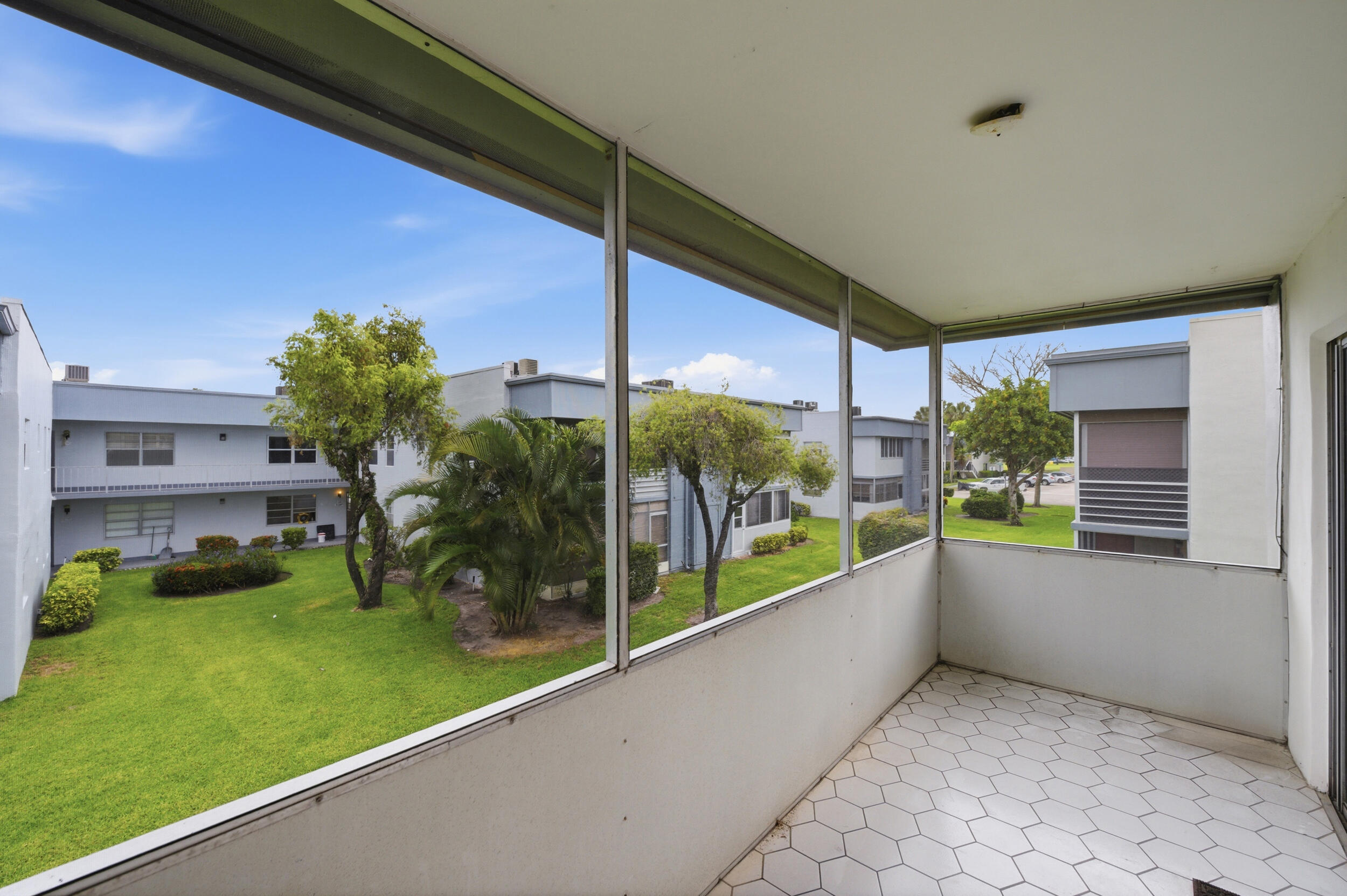 330 Piedmont 330, Delray Beach, FL 33484 photo 27