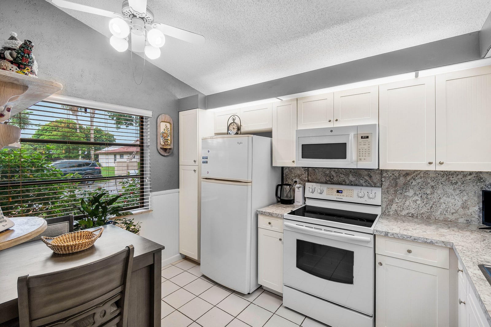 6215 Kings Gate Circle — photo 10