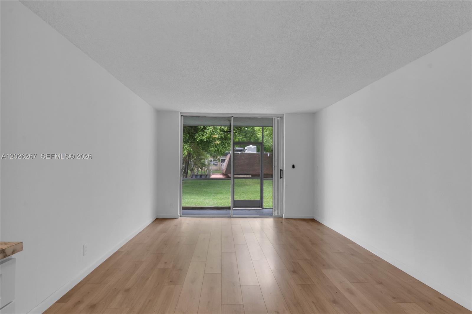 9601 Sunrise Lakes Boulevard 106, Sunrise, FL 33322 photo 14