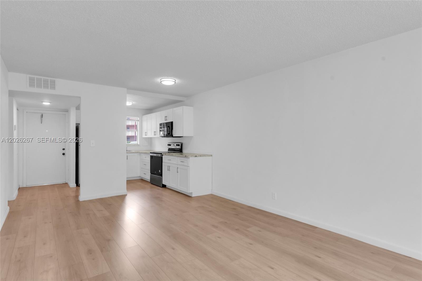 9601 Sunrise Lakes Boulevard 106, Sunrise, FL 33322 photo 15