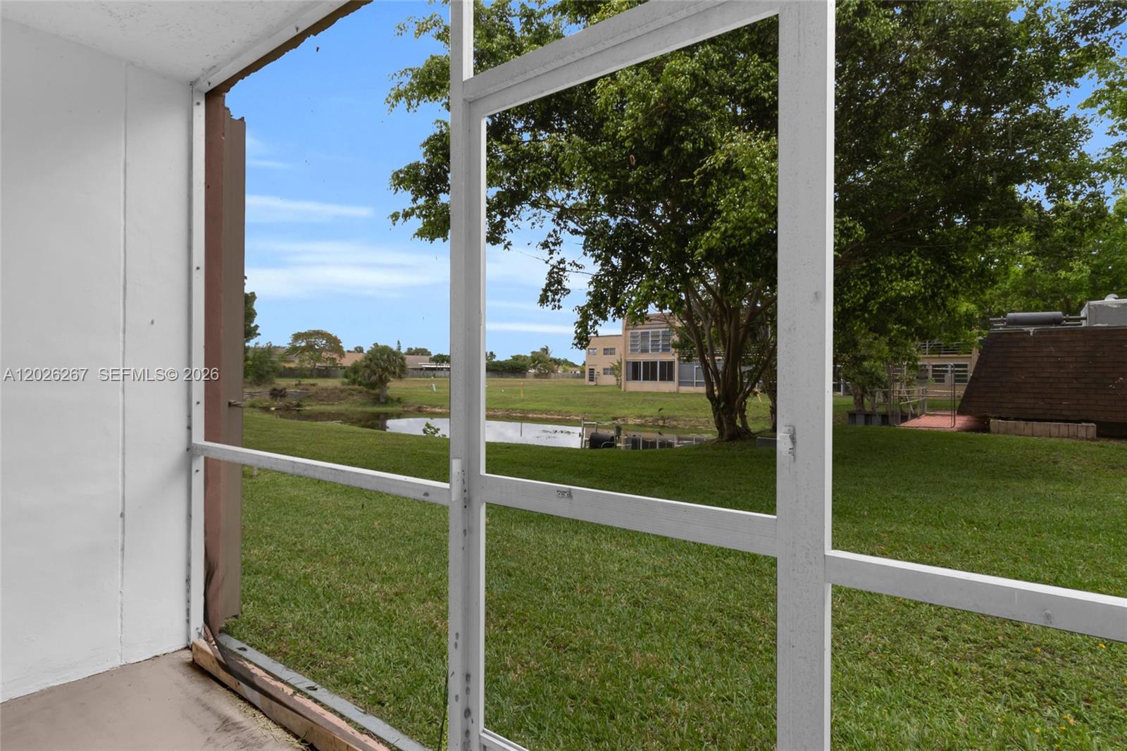 9601 Sunrise Lakes Boulevard 106, Sunrise, FL 33322 photo 17