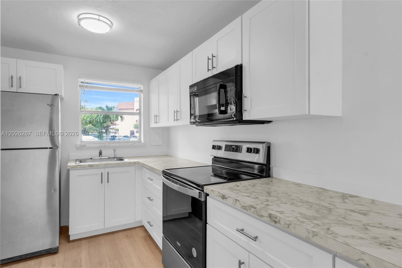 9601 Sunrise Lakes Boulevard 106 — photo 10