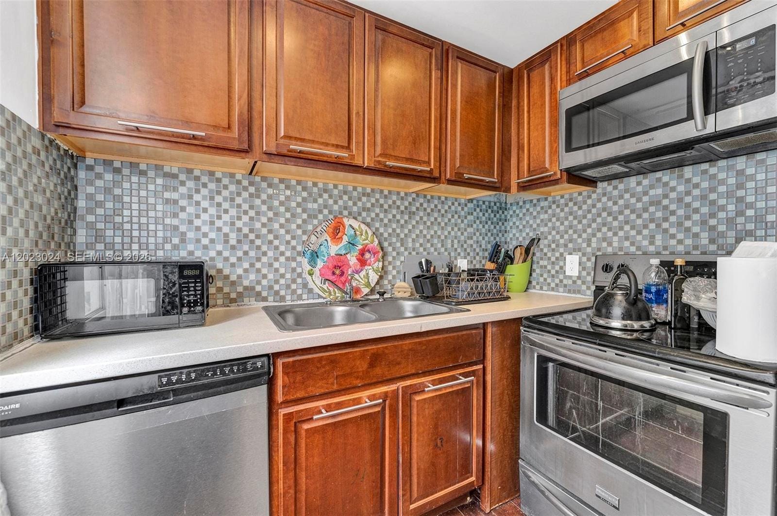 1150 Euclid Avenue 101 — photo 6